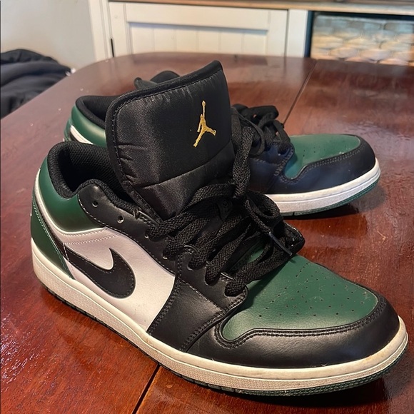 Nike Air Jordan Green and Black Low Tops - Picture 7 of 8